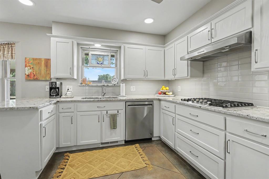 2nd image of 2808 Gettysburg Rd, Edmond, OK 73013 | MLS# 1245351