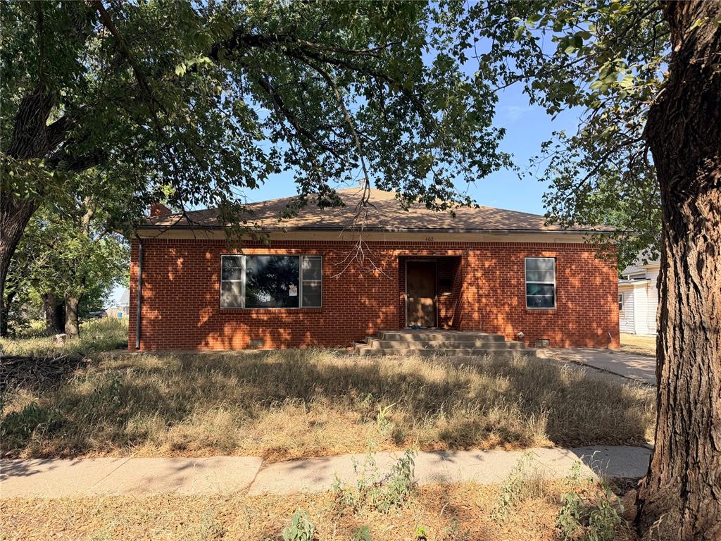 1st image of 402 N Temple St, Cordell, OK 73632 | MLS# 1245356