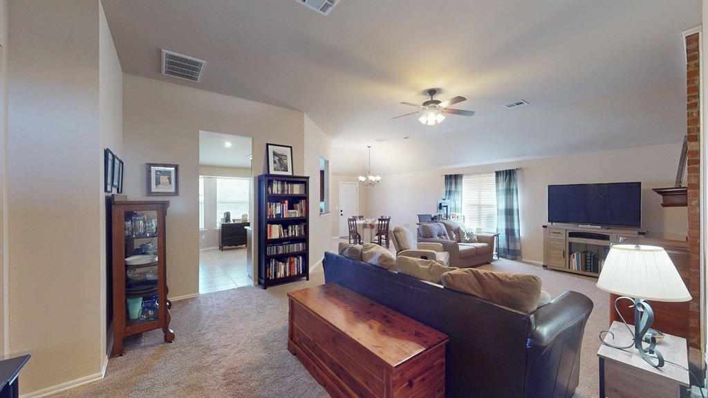 2nd image of 805 Canyon Dr, Yukon, OK 73099 | MLS# 1245370