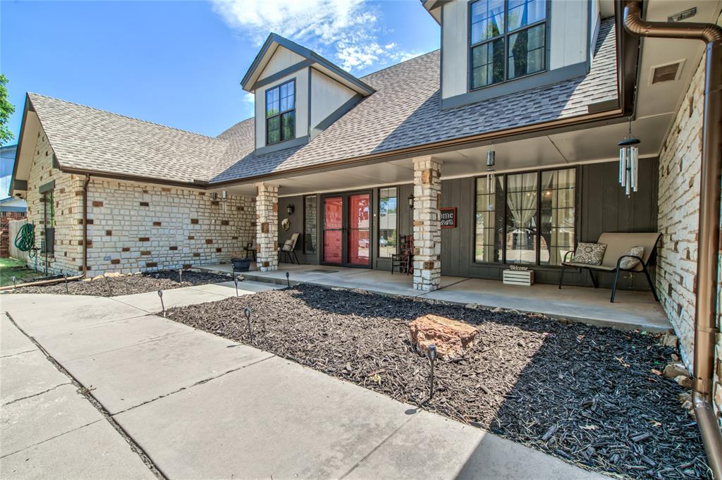 2nd image of 1104 Nw 141st St, Edmond, OK 73013 | MLS# 1245407