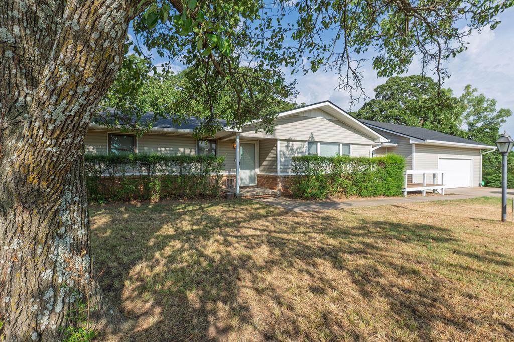 2nd image of 17002 Kings Rd, Shawnee, OK 74801 | MLS# 1245466