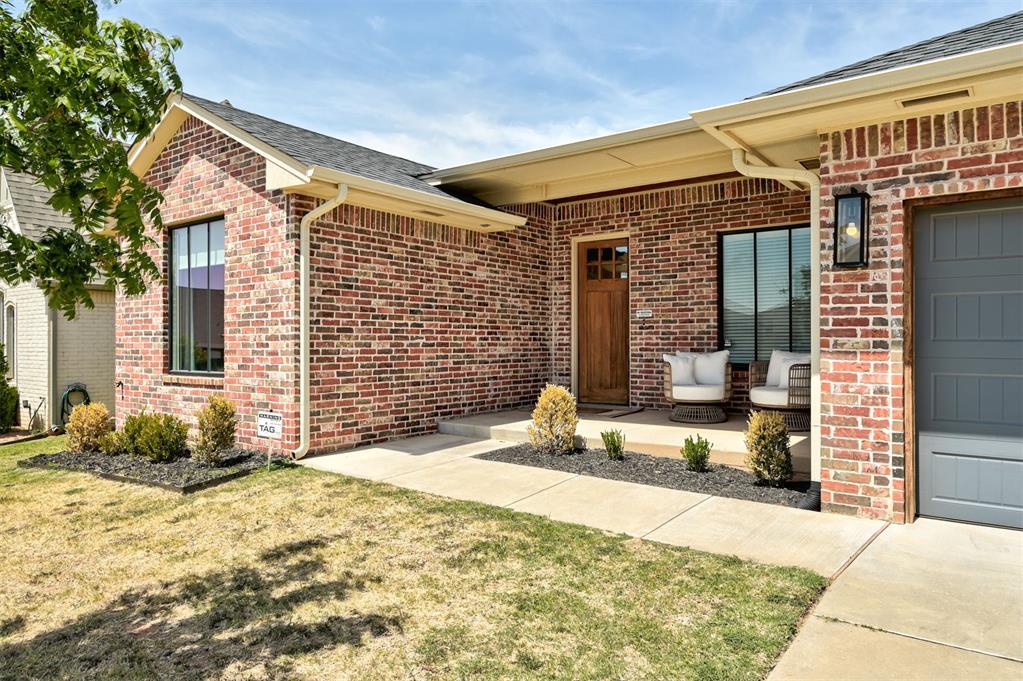 2nd image of 4305 Nw 153rd St, Edmond, OK 73013 | MLS# 1245476