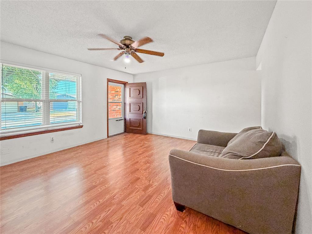 4th image of 12337 Southgate Dr, Yukon, OK 73099 | MLS# 1245521