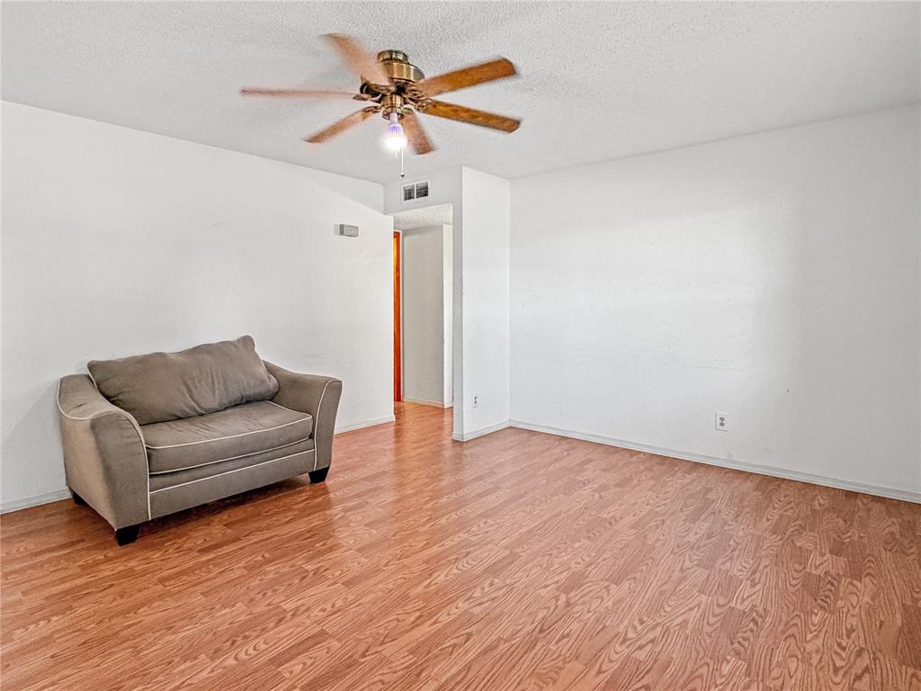 5th image of 12337 Southgate Dr, Yukon, OK 73099 | MLS# 1245521