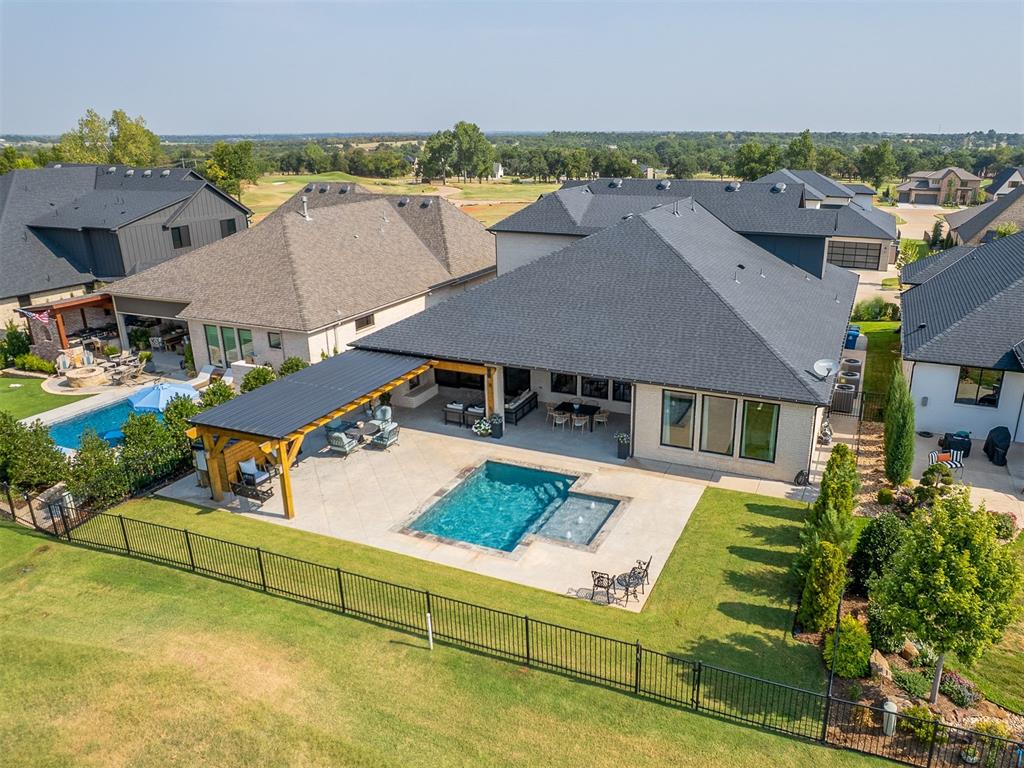 3rd image of 2108 Wiregrass Dr, Edmond, OK 73025 | MLS# 1245523