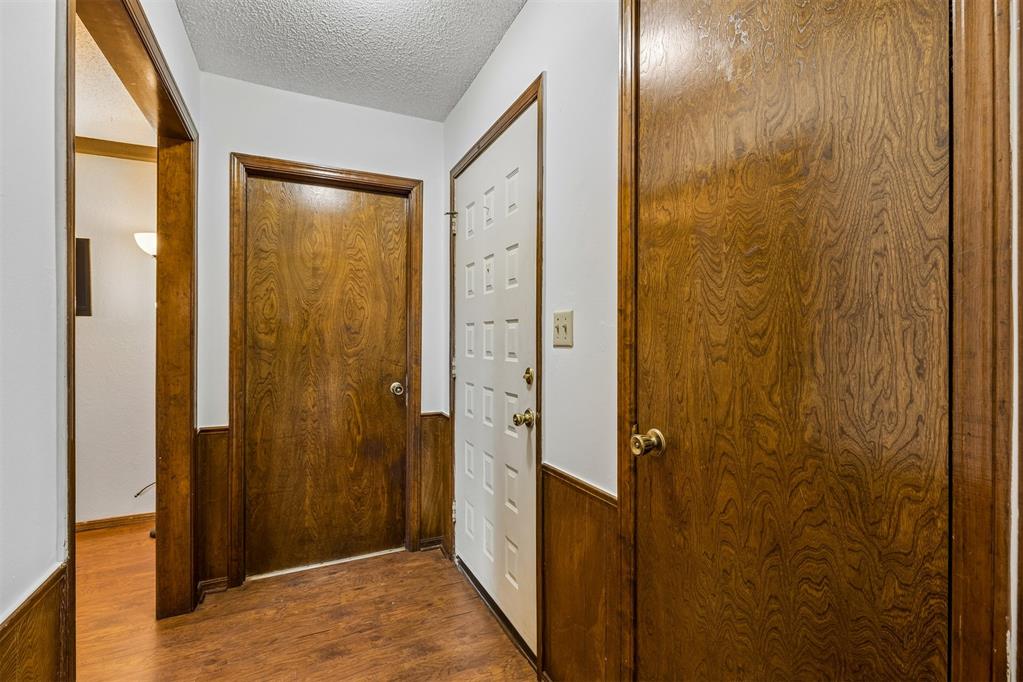 3rd image of 529 S Silver Dr, Mustang, OK 73064 | MLS# 1245531