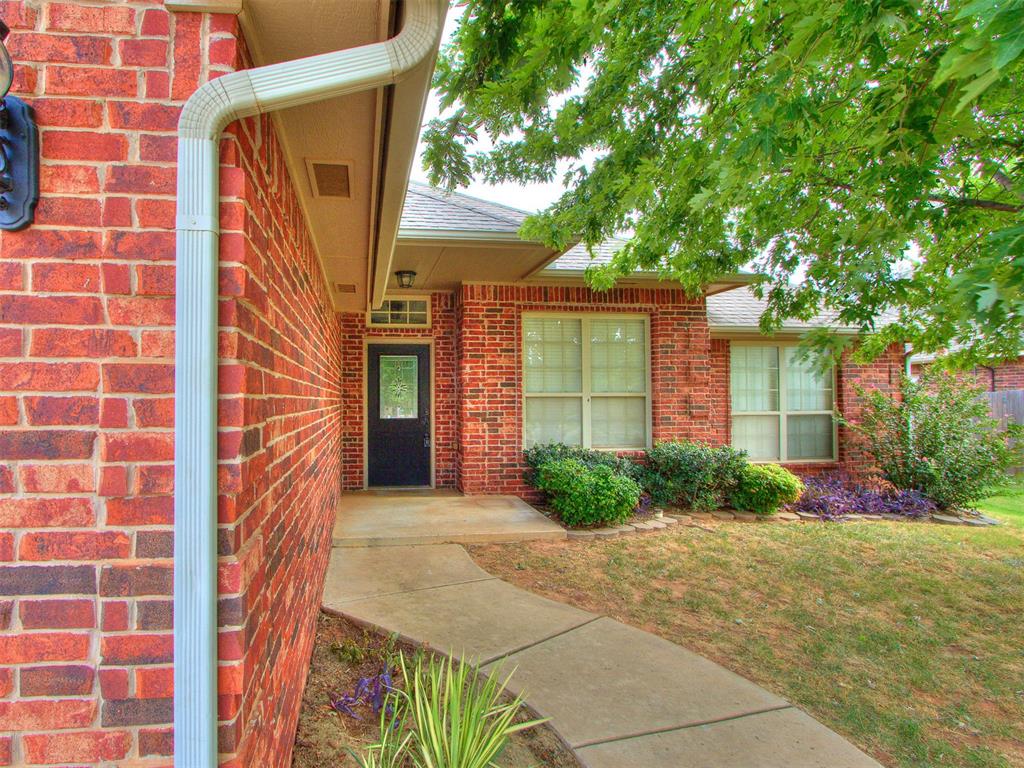 3rd image of 1625 Savannah Ln, Edmond, OK 73003 | MLS# 1245543