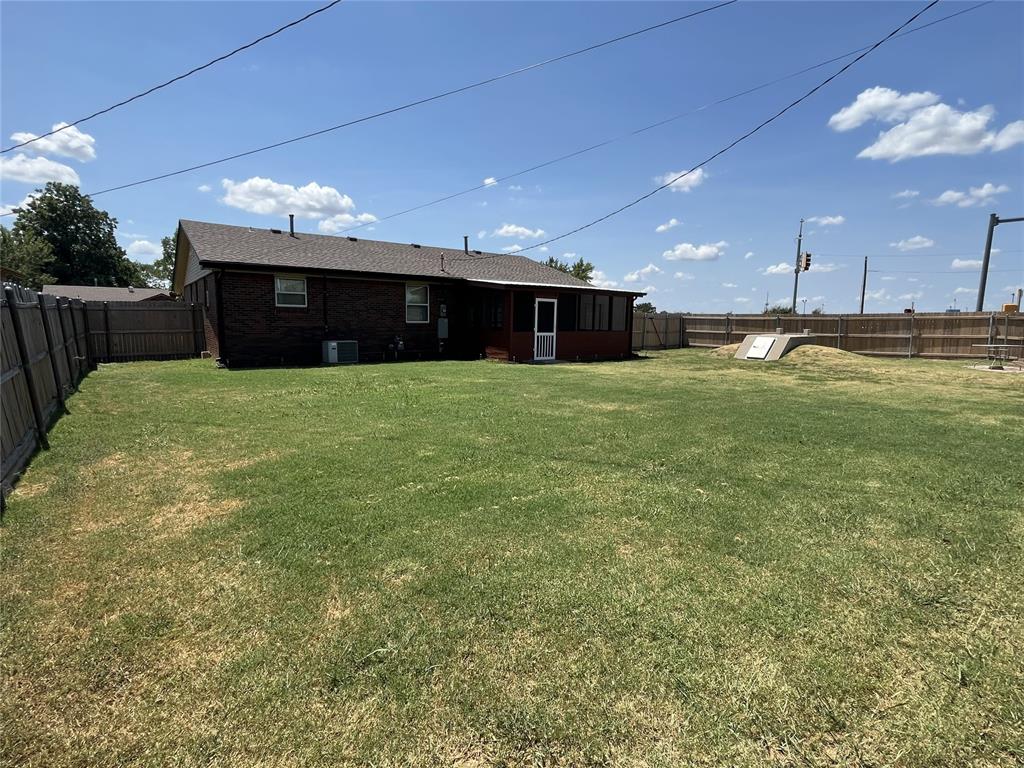 50th image of 101 Ne 5th St, Moore, OK 73160 | MLS# 1245567