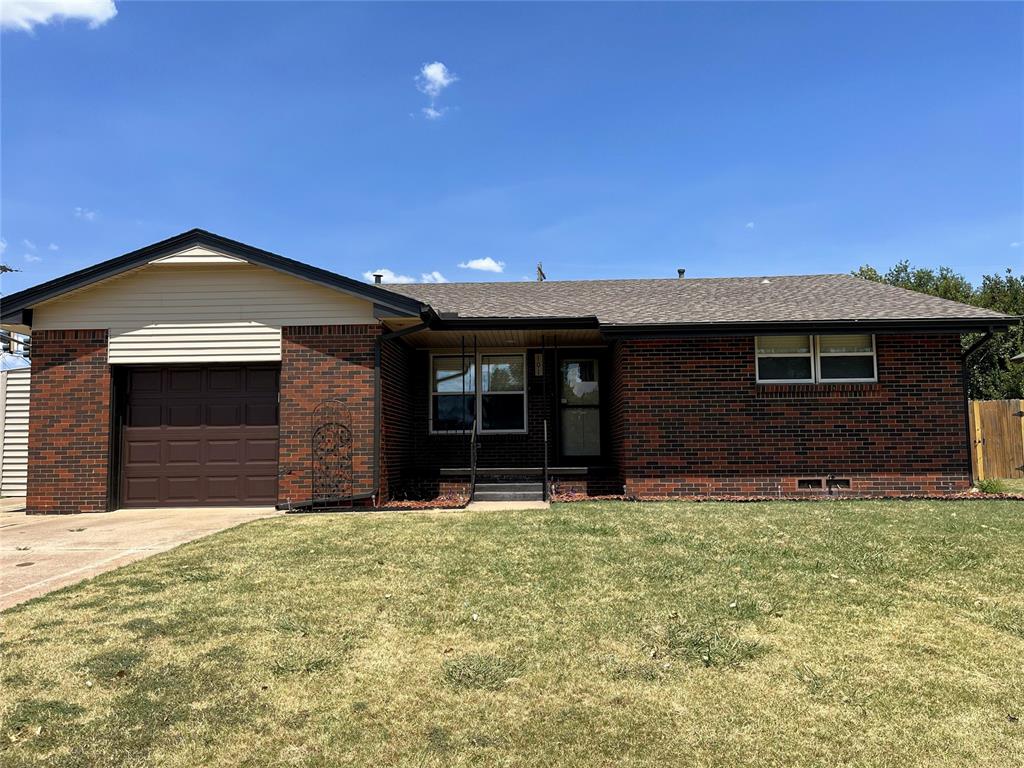image of 101 Ne 5th St, Moore, OK 73160 | MLS# 1245567
