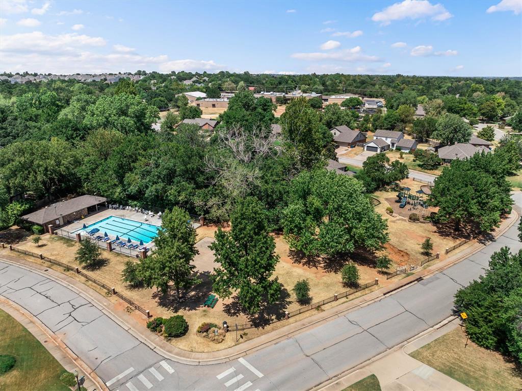 40th image of 2312 Coachlight Dr, Edmond, OK 73013 | MLS# 1245575