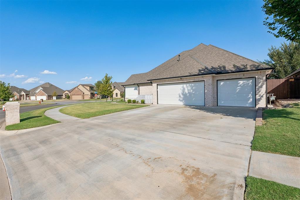 48th image of 1800 Lago Dr, Oklahoma City, OK 73160 | MLS# 1245612