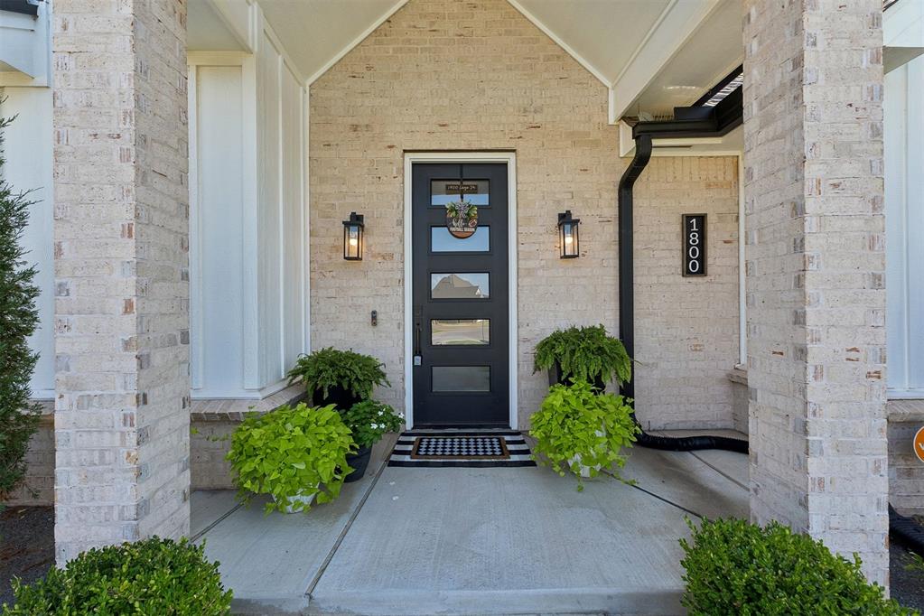2nd image of 1800 Lago Dr, Oklahoma City, OK 73160 | MLS# 1245612
