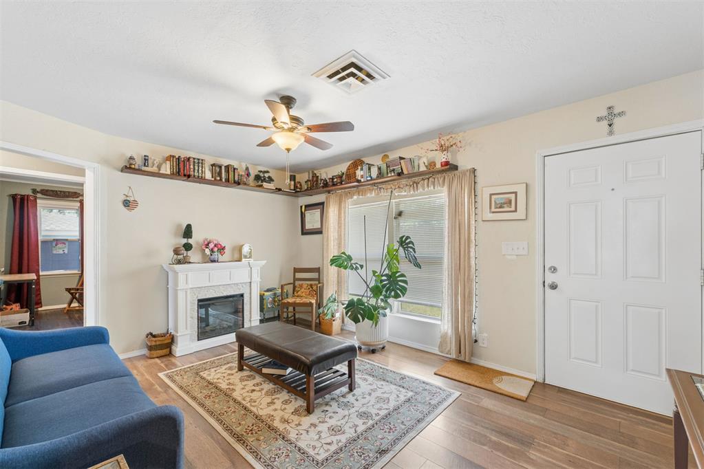 3rd image of 411 Russell Dr, Oklahoma City, OK 73110 | MLS# 1245617