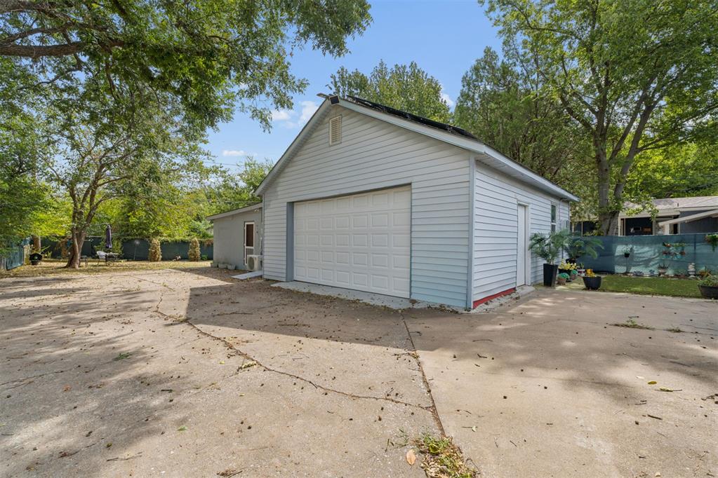 33rd image of 411 Russell Dr, Oklahoma City, OK 73110 | MLS# 1245617