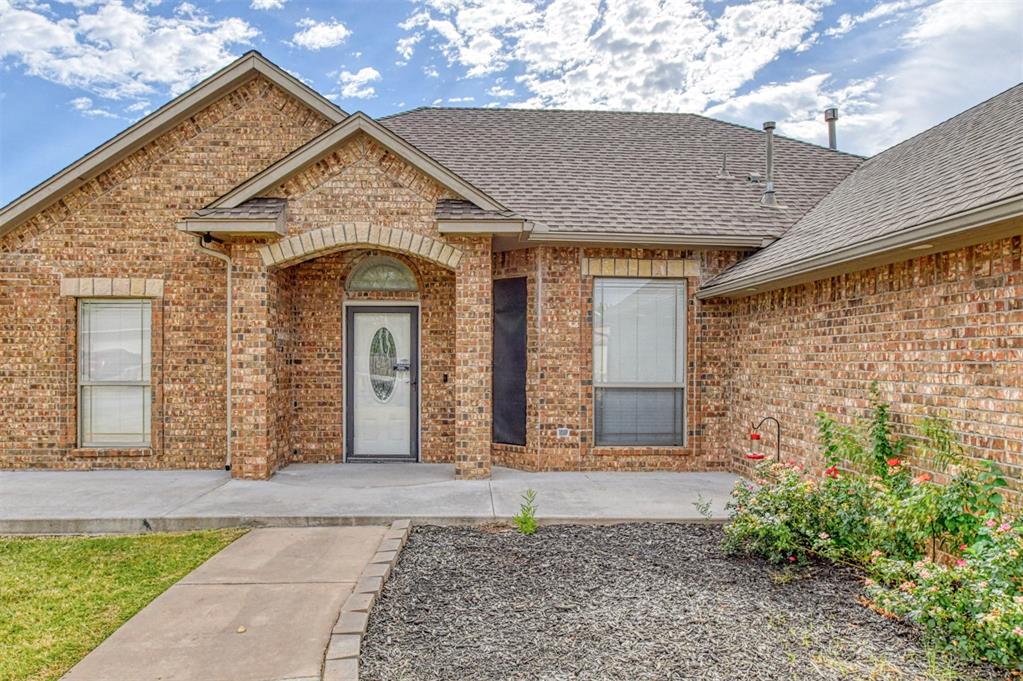 3rd image of 4228 Notting Hill Dr, Oklahoma City, OK 73160 | MLS# 1245631