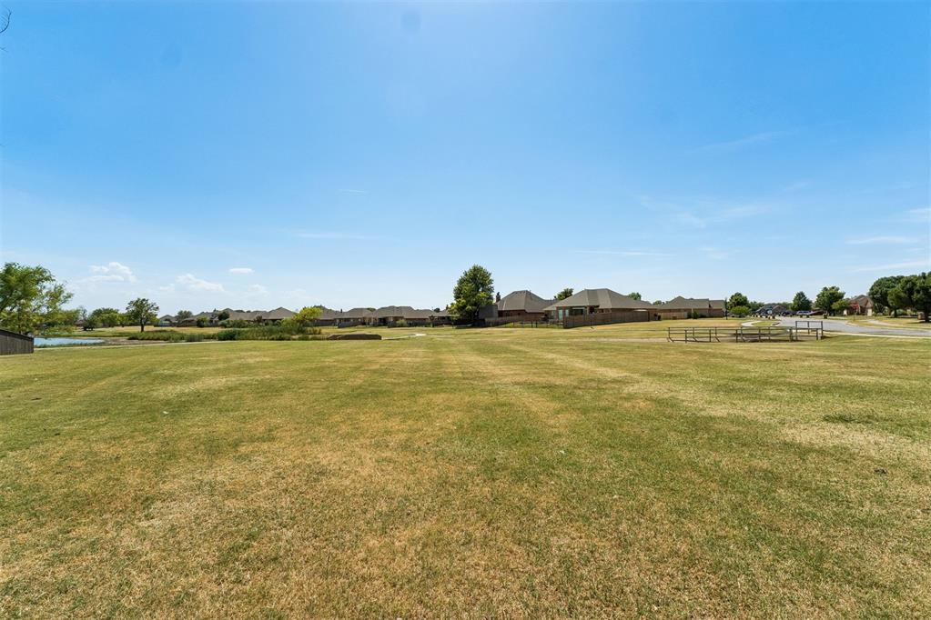 36th image of 523 Woods Wy, Moore, OK 73160 | MLS# 1245663