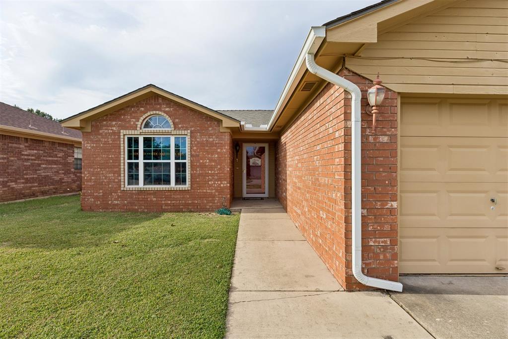 2nd image of 1416 Forest Glenn Cir, Norman, OK 73071 | MLS# 1245679