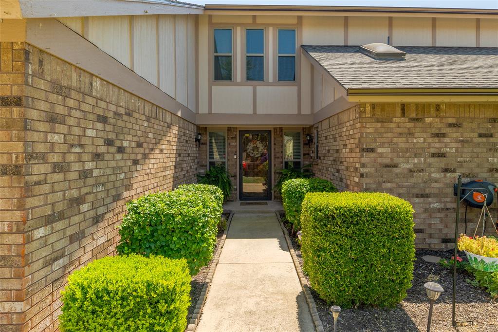 3rd image of 7216 Nw 119Th St, Oklahoma City, OK 73162 | MLS# 1245682