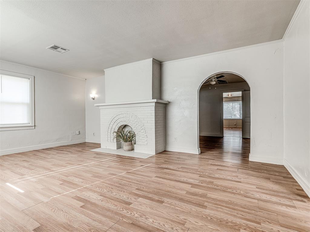 3rd image of 1613 E Park Pl, Oklahoma City, OK 73117 | MLS# 1245699