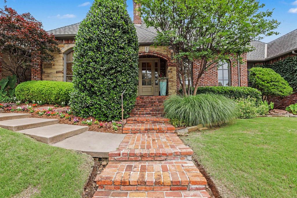 4th image of 800 Shadow Wood Dr, Edmond, OK 73034 | MLS# 1245712