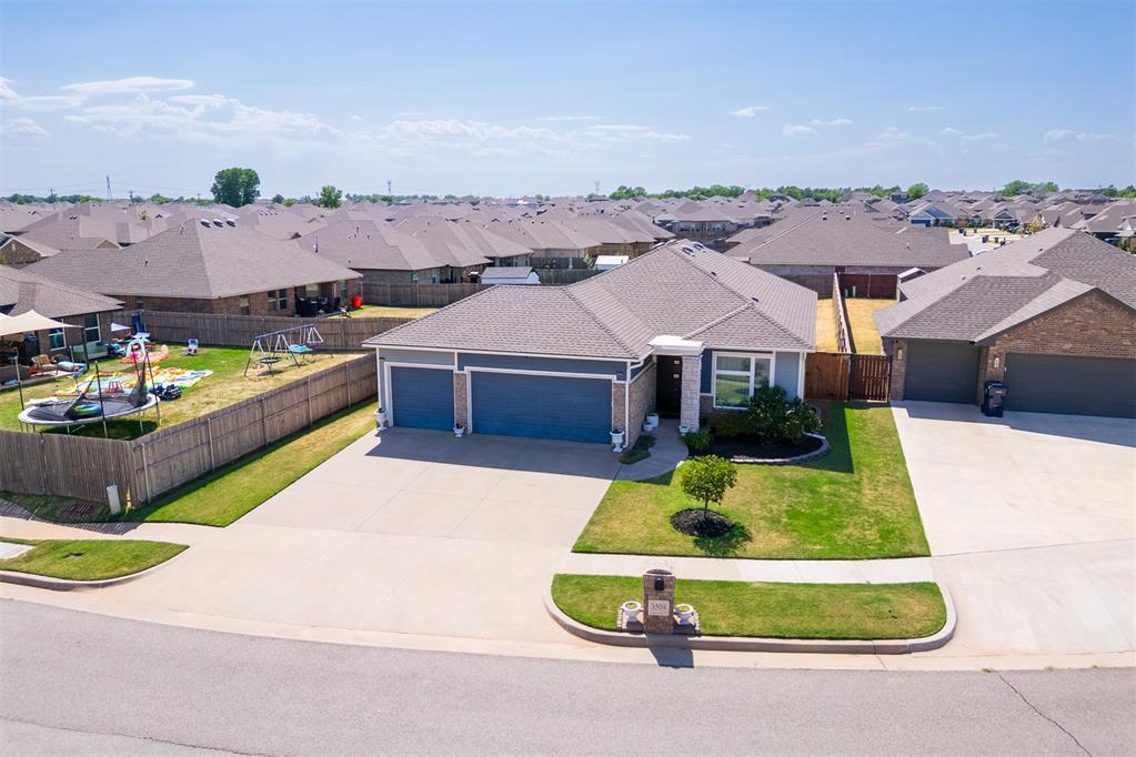 1st image of 3509 Upland Ridge Dr, Yukon, OK 73099 | MLS# 1245806