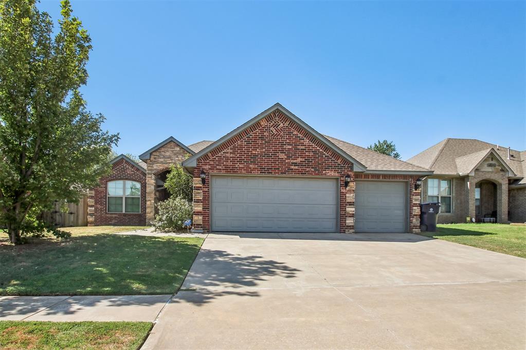1st image of 10920 Sw 36th St, Yukon, OK 73099 | MLS# 1245826