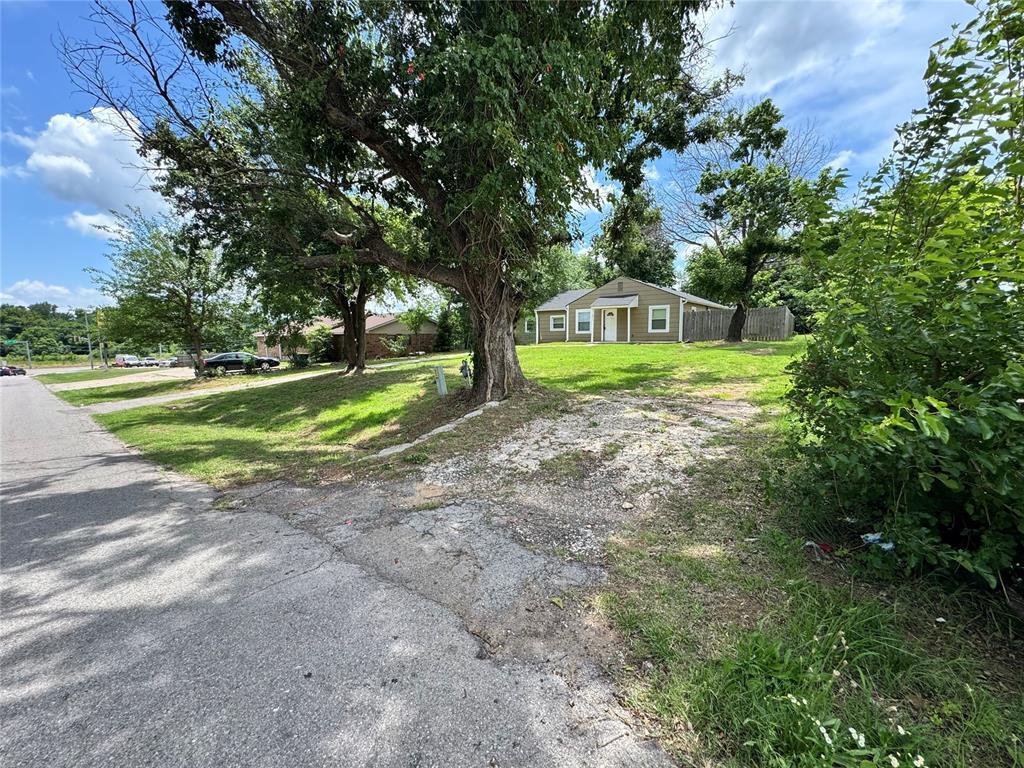 1st image of 2411 N Clarke St, Choctaw, OK 73020 | MLS# 1245836