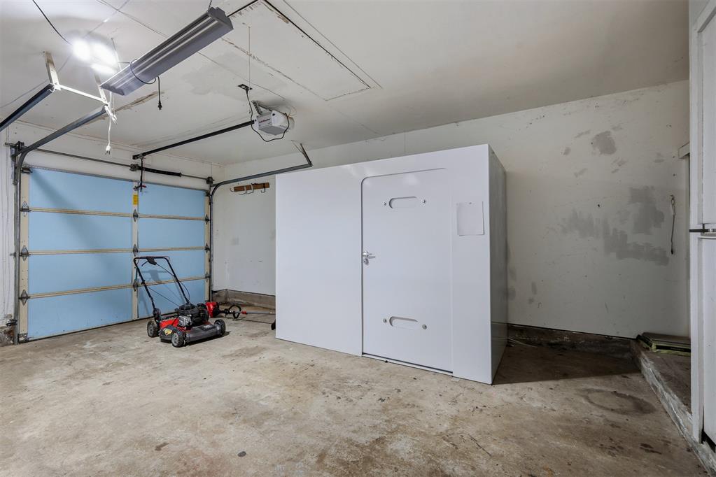 13th image of 10444 Fairfax Ln, Yukon, OK 73099 | MLS# 1245891