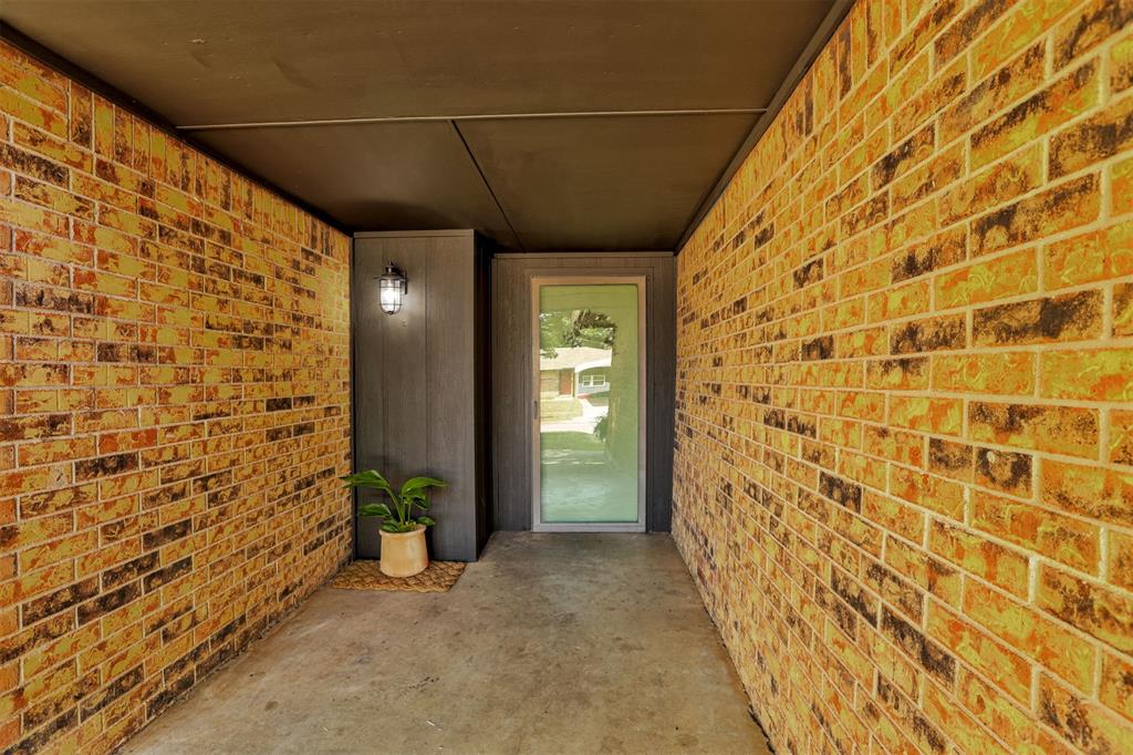 1st image of 612 W Perry Dr, Mustang, OK 73064 | MLS# 1245894