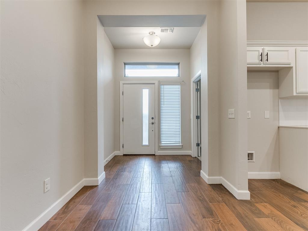 3rd image of 10317 Nw 34Th Ter, Yukon, OK 73099 | MLS# 1245907