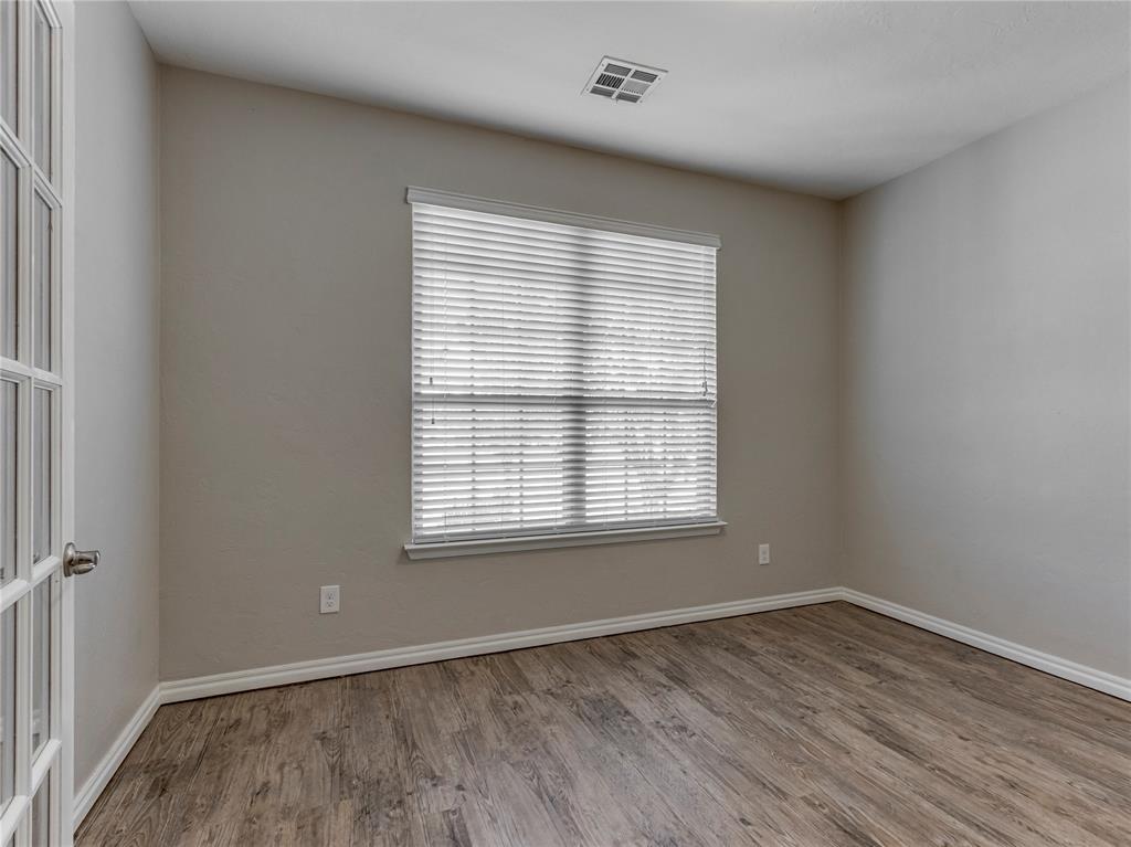 4th image of 3428 Sadie Dr, Yukon, OK 73099 | MLS# 1245935