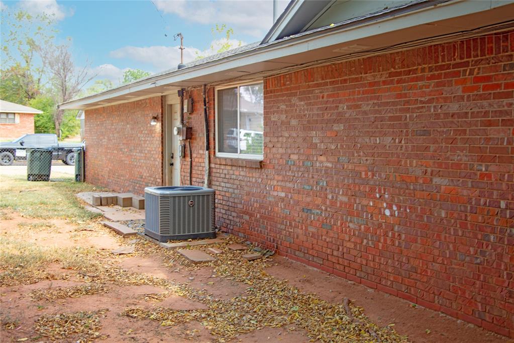 5th image of 3208 Cheek Pl, Oklahoma City, OK 73115 | MLS# 1245981