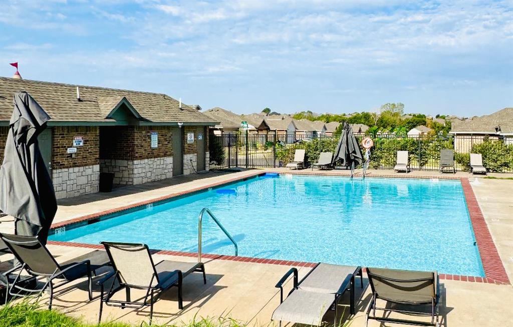 2nd image of 11024 Nw 95th St, Yukon, OK 73099 | MLS# 1246177