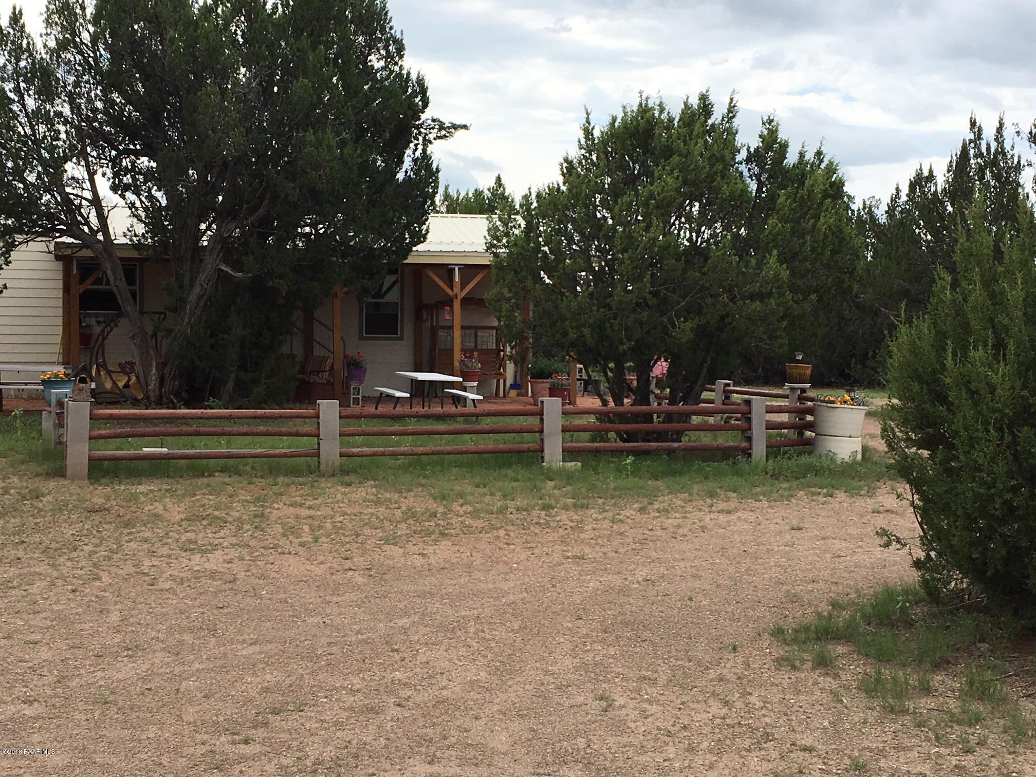 Homes for sale in Seligman, AZ | 42897 N Pickett Corral Rd, Seligman, AZ 86337 | MLS# 1015151