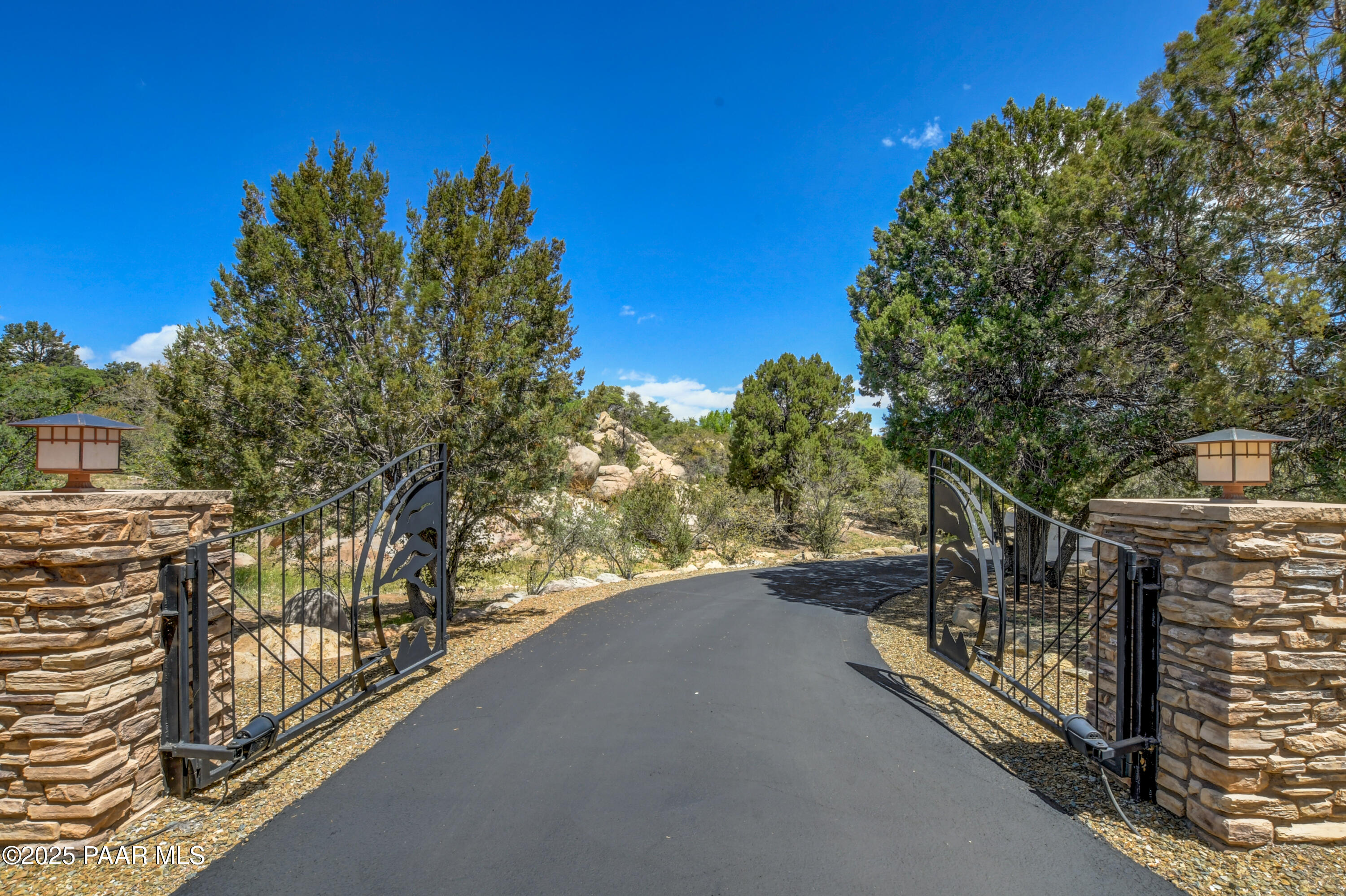 2nd image of 21 Yakashba Dr, Prescott, AZ 86305 | MLS# 1084683