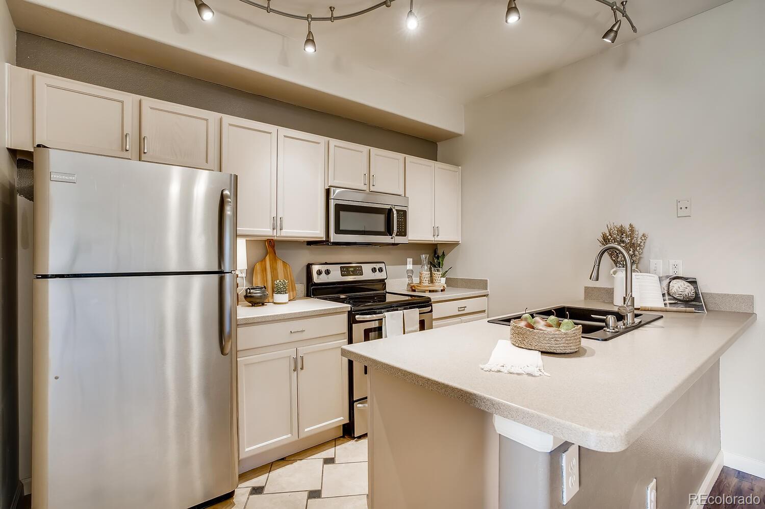 3rd image of 1740 W 53Rd Dr #6, Denver, CO 80221 | MLS# 7381219