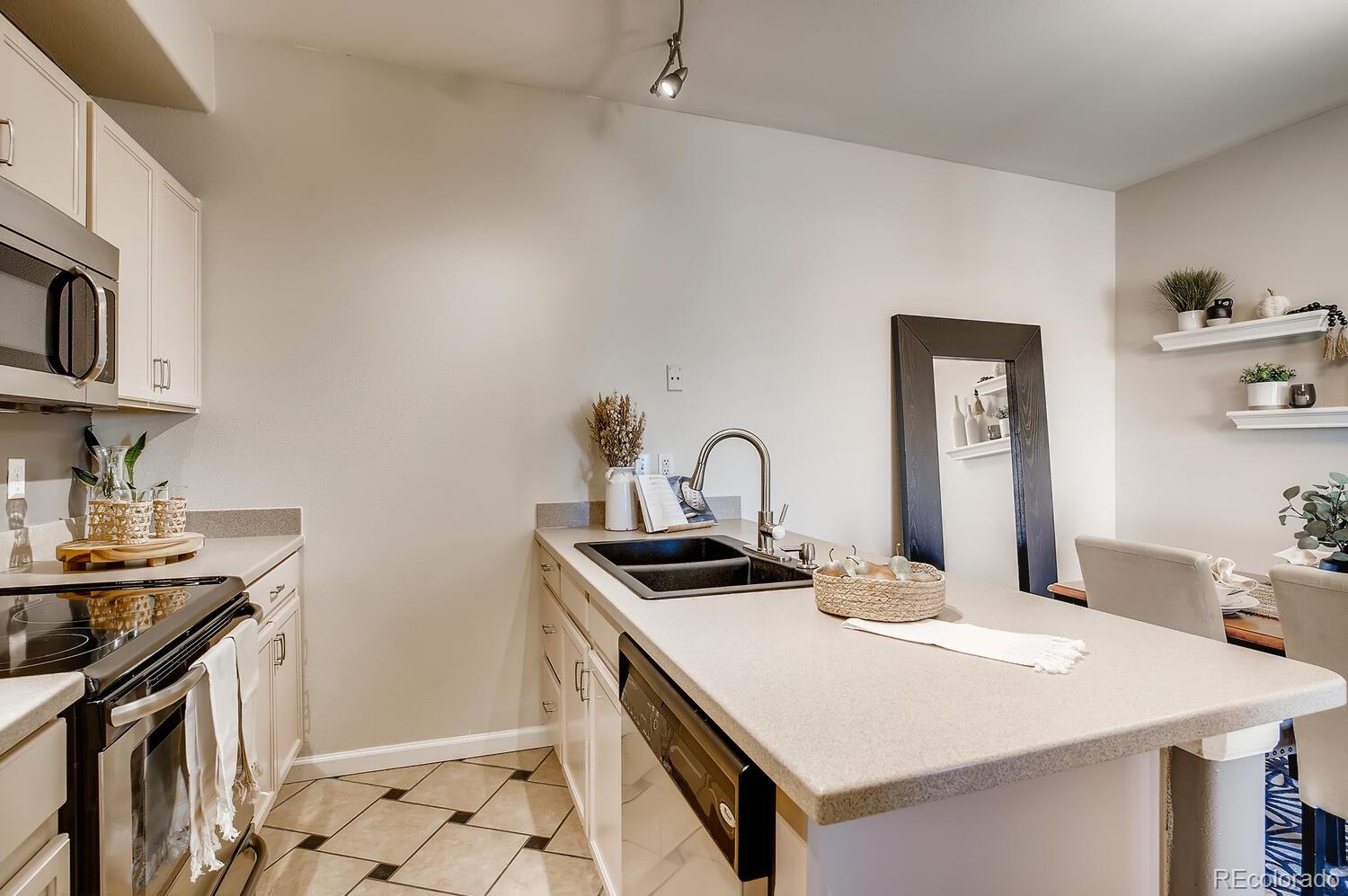 4th image of 1740 W 53Rd Dr #6, Denver, CO 80221 | MLS# 7381219
