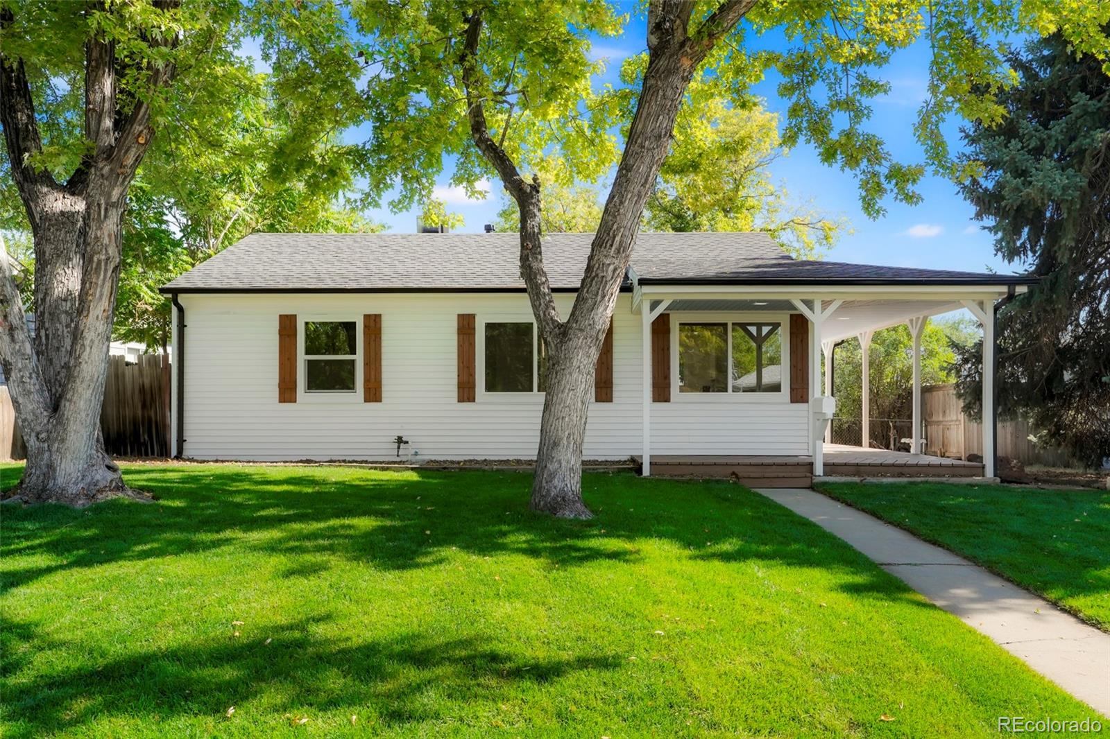 Homes for sale in Denver, CO | 892 S Shoshone St, Denver, CO 80223 | MLS# 4872851