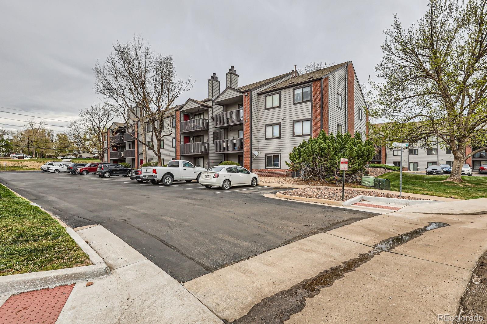 Homes for sale in Arvada, CO | 6388 Oak Ct #203, Arvada, CO 80004 | MLS# 1543929