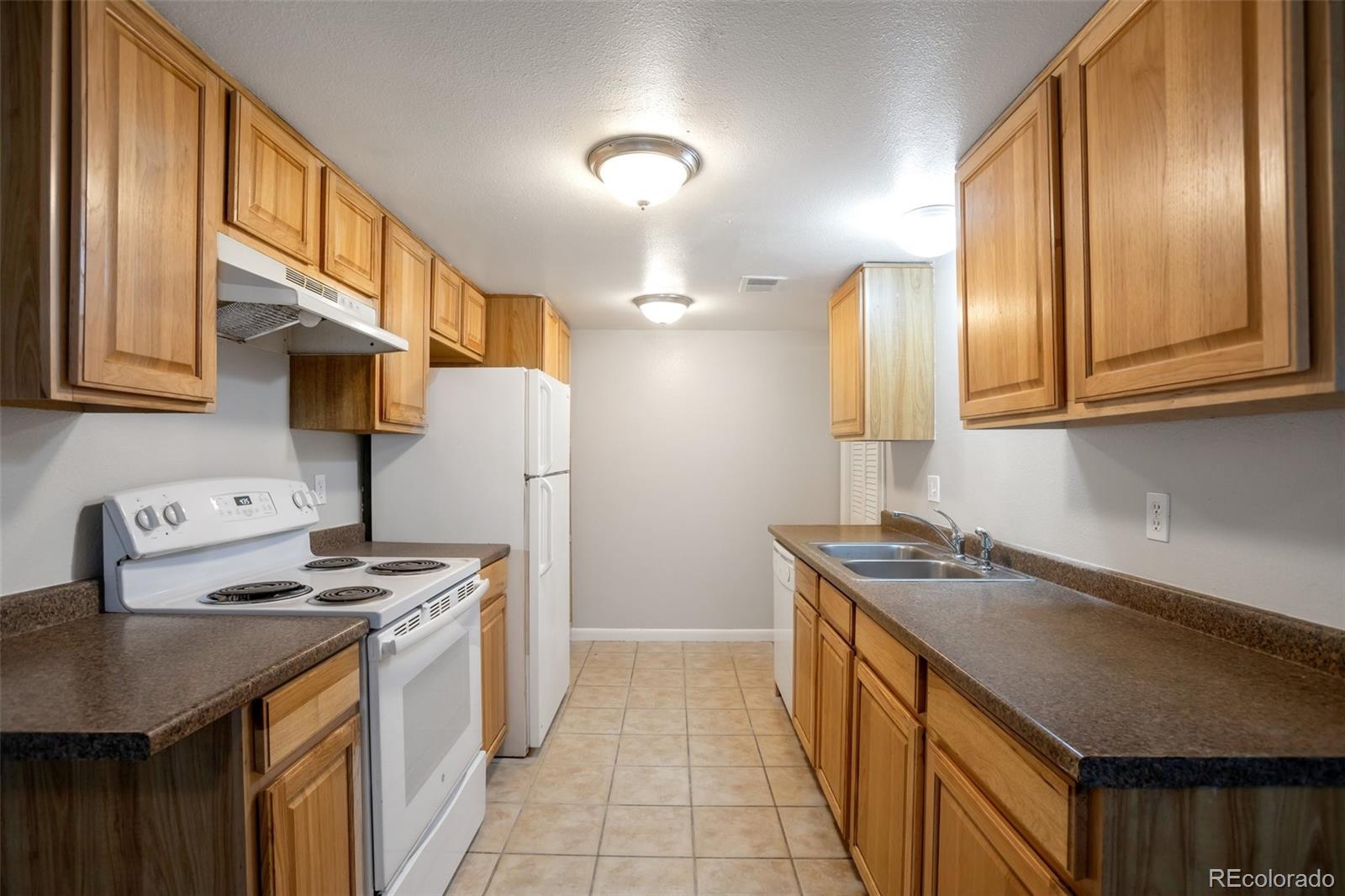 Homes for sale in Aurora, CO | 1262 Sable Blvd, Aurora, CO 80011 | MLS# 1574450