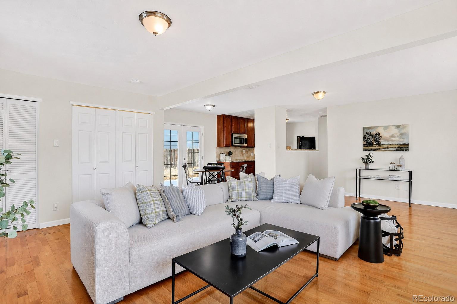 3rd image of 2836 S Grape Wy, Denver, CO 80222 | MLS# 3601847