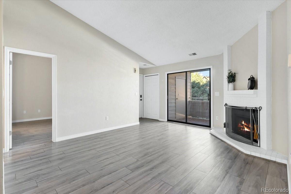 4th image of 8376 S Upham Way #A304, Littleton, CO 80128 | MLS# 6160165