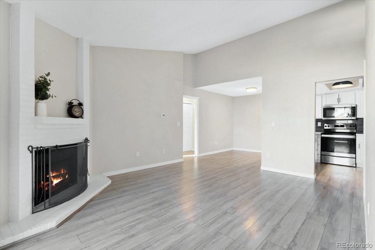 5th image of 8376 S Upham Way #A304, Littleton, CO 80128 | MLS# 6160165