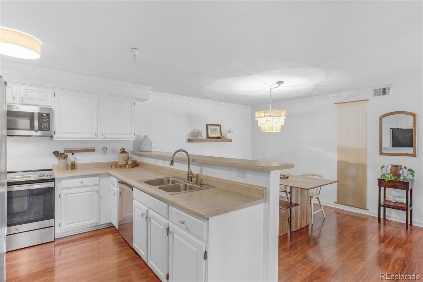 5th image of 12348 W Dorado Pl, Littleton, CO 80127