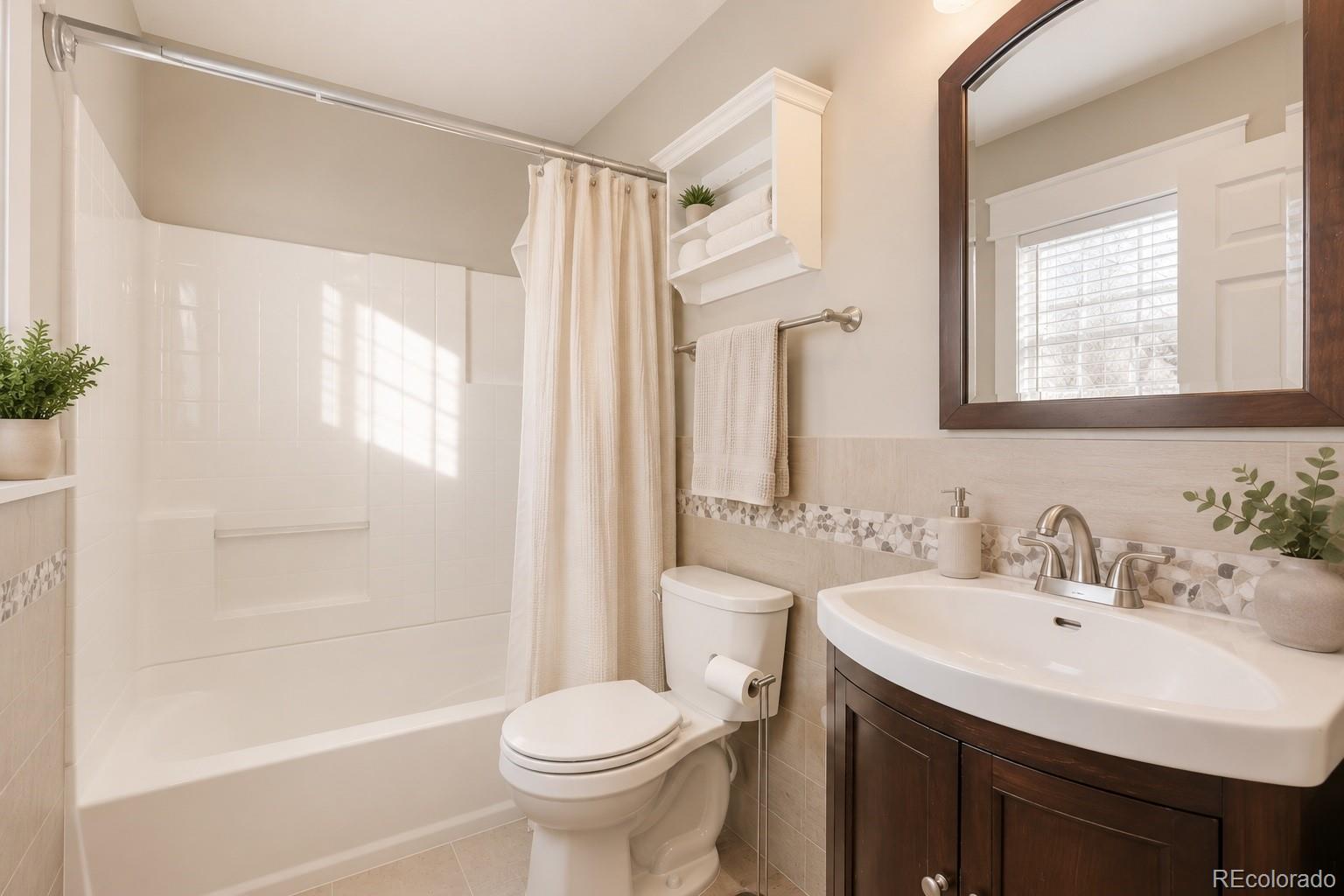 5th image of 3637 Dexter Ct, Denver, CO 80207 | MLS# 1744816