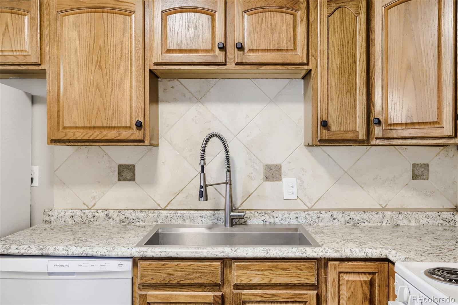 4th image of 987 Vaughn St, Aurora, CO 80011 | MLS# 7739733