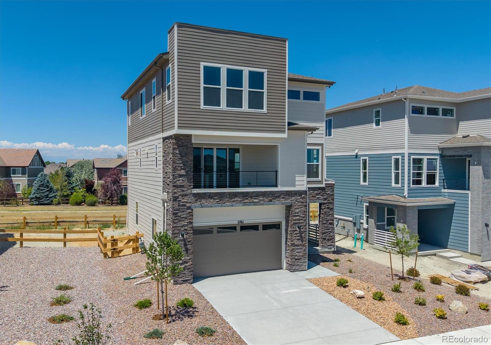 1st image of 5761 S De Gaulle Ct, Aurora, CO 80016 | MLS# 6183778