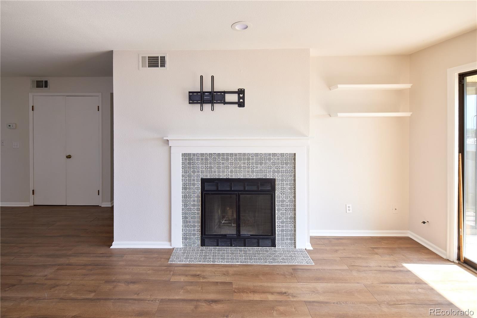 5th image of 13950 E Oxford Pl, Aurora, CO 80014