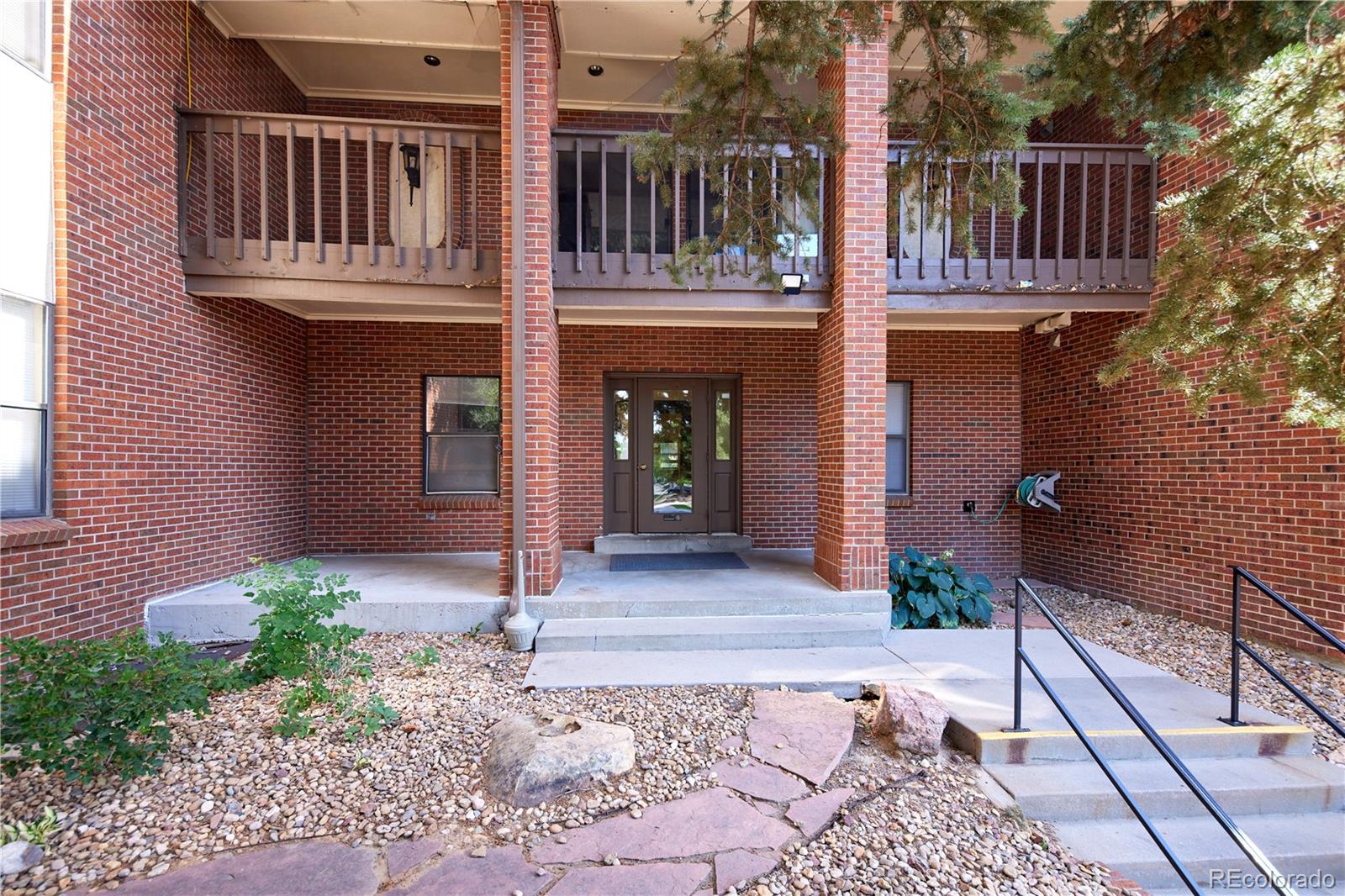 3rd image of 13950 E Oxford Pl, Aurora, CO 80014
