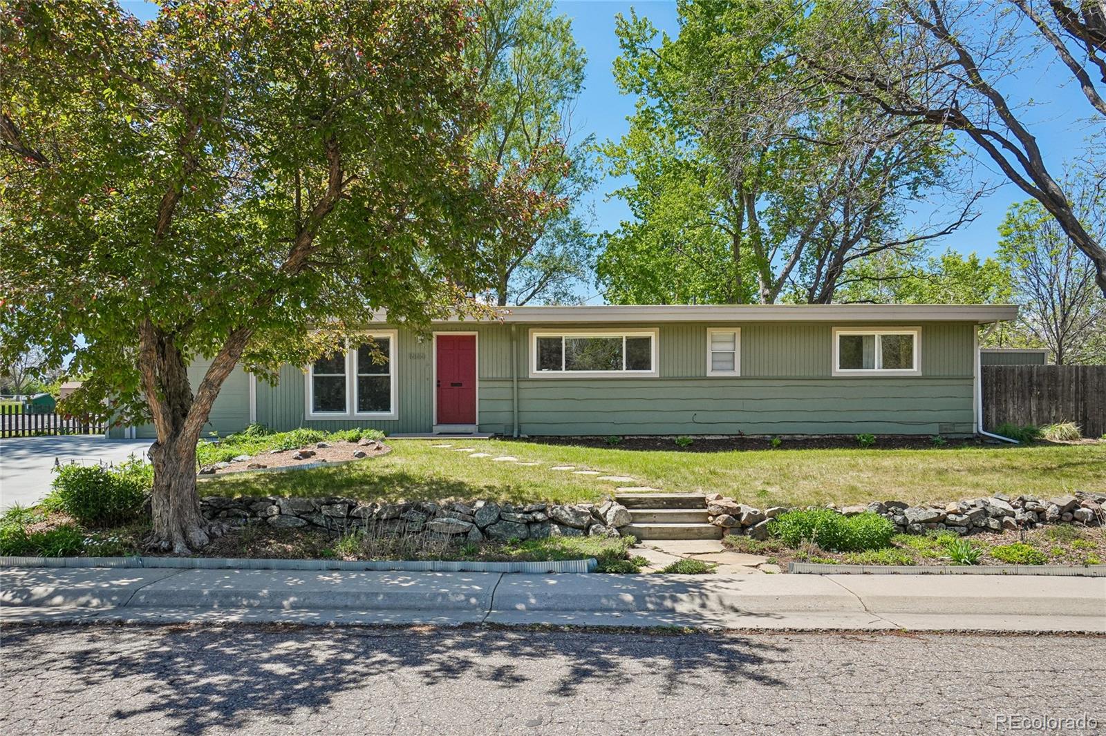 Homes for sale in Littleton, CO | 1666 W Sterne Pkwy, Littleton, CO 80120 | MLS# 3101991
